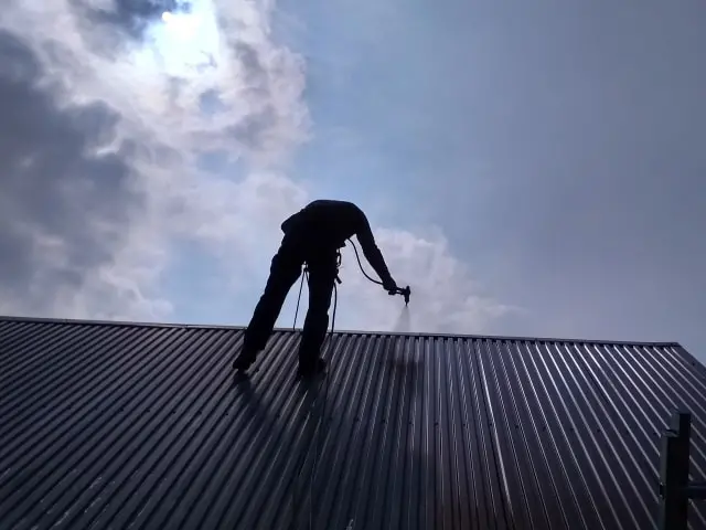 Realizacja malowania dachu 1