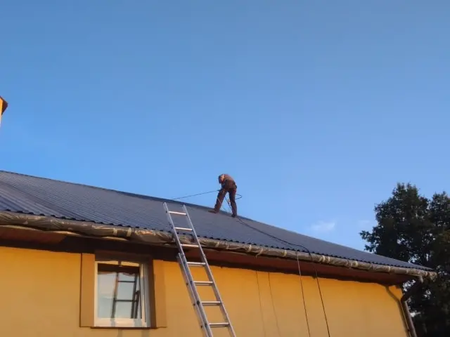 Realizacja malowania dachu 4